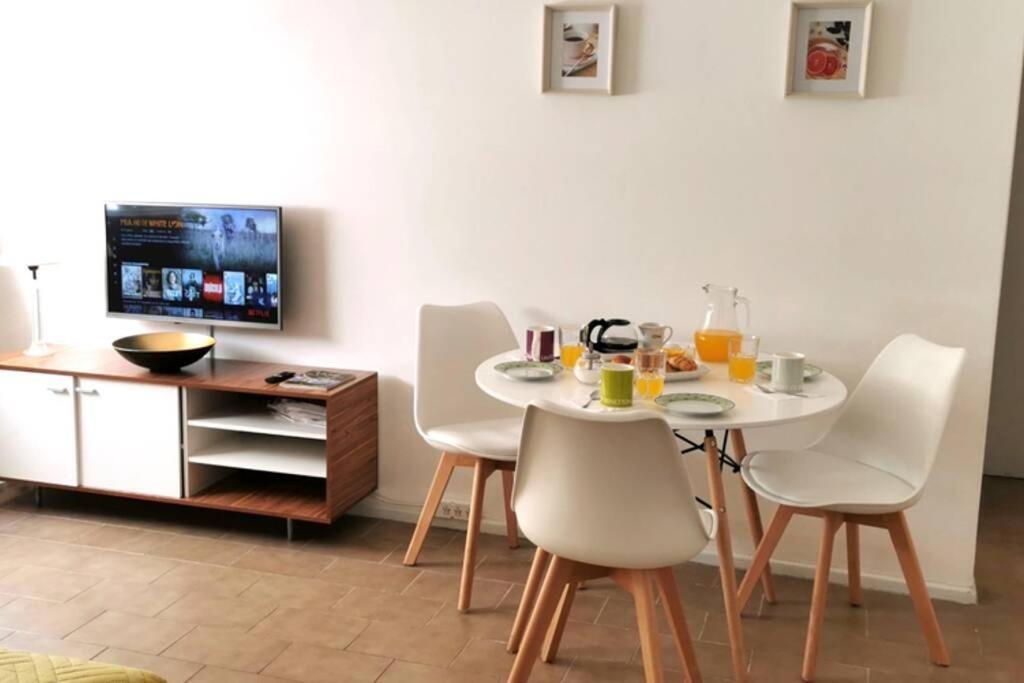 Ferienwohnung Luminoso 2 Ambientes En Almagro Av Corrientes 3 Personas Buenos Aires Exterior foto